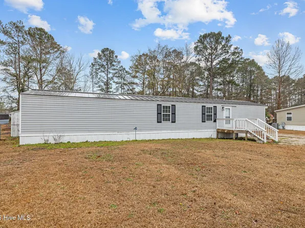 122 Woodland Drive, Swansboro, NC 28584