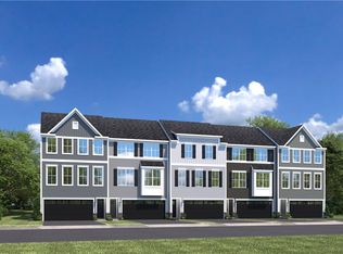 104 Scenic Ridge Dr, Robinson Township, PA 15205