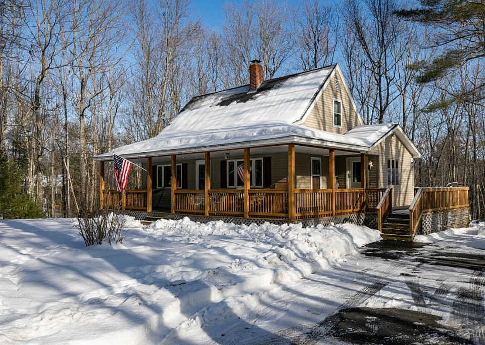 1st image of 62 Brookside Dr
