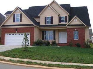 8472 Lexie Ln, Ooltewah, TN 37363
