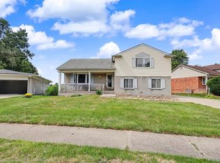 10506 Continental Dr, Taylor, MI 48180