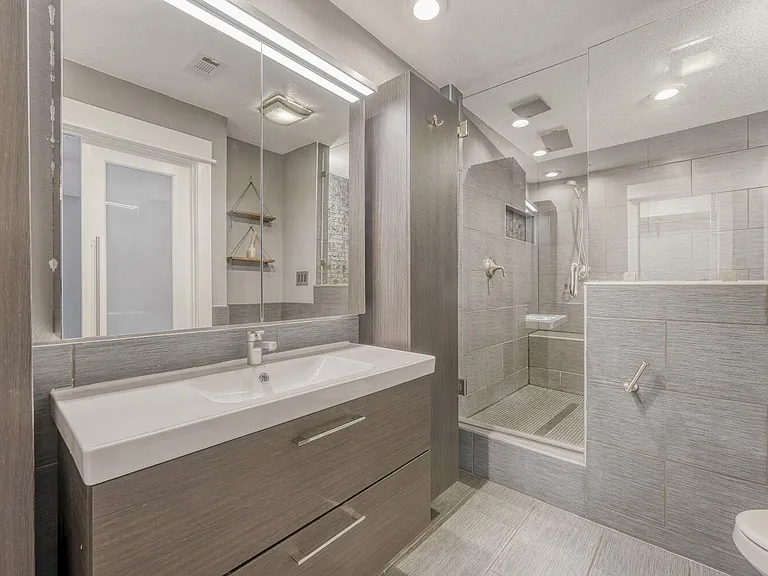 8200 Neely Dr #214 — Photo 10