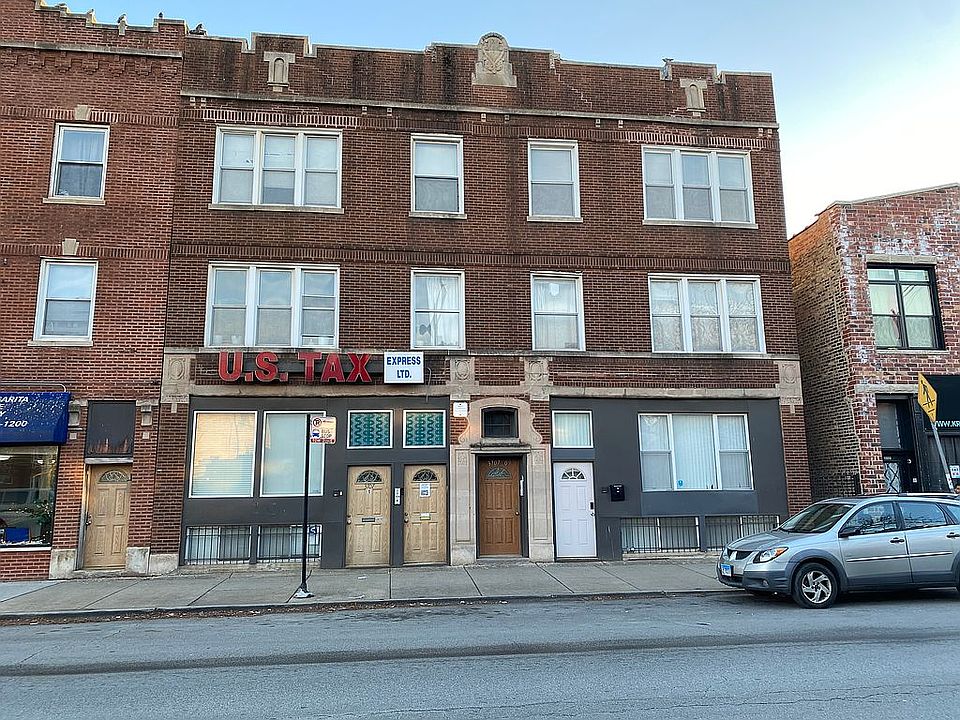 1st image of 3707 W Montrose Ave #G