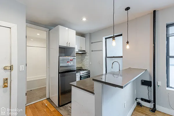 Rented by Brooklyn Group | media 8