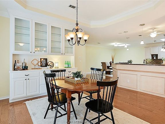 4th image of 4720 Stonebriar Cir