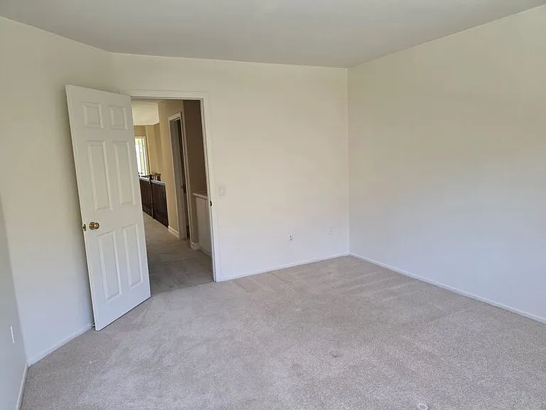 24581 Rue De Gauguin — Photo 44