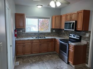 12 5th Ave #1, Gloversville, NY 12078