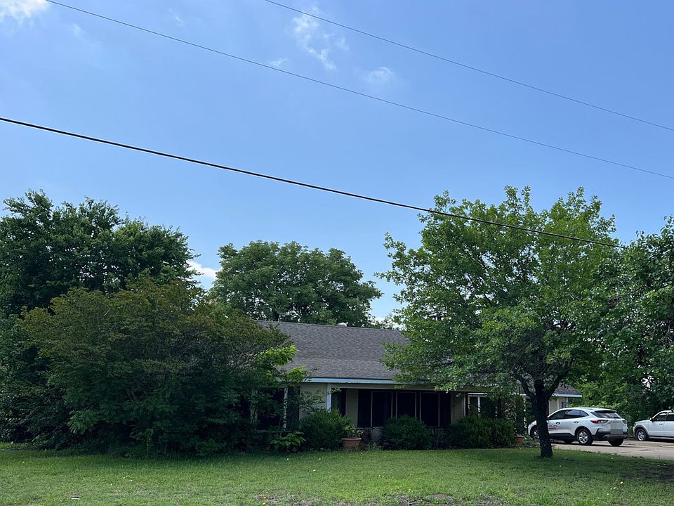2nd image of 440 Wolf Run Ct