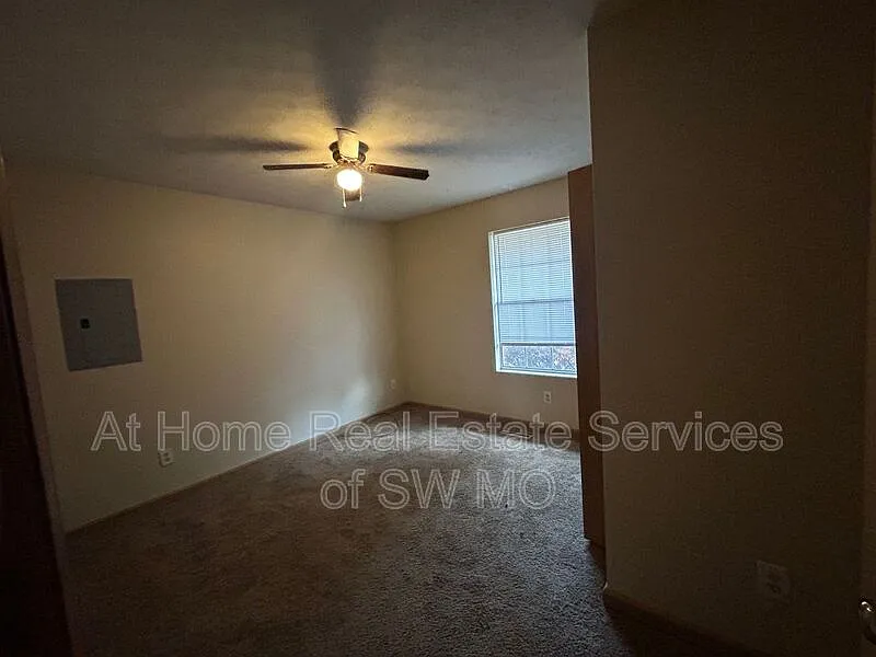 2 bed, 2.0 bath, 1106 sqft, $1,230 — Photo 3