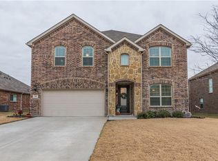 905 Swan Ridge Dr, Sherman, TX 75092