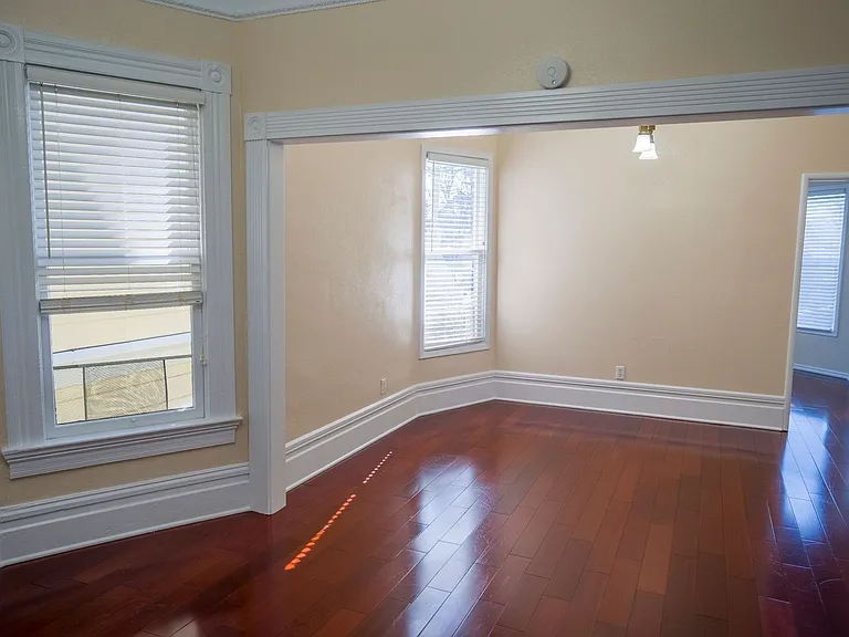 3231 Encinal Ave — Photo 7