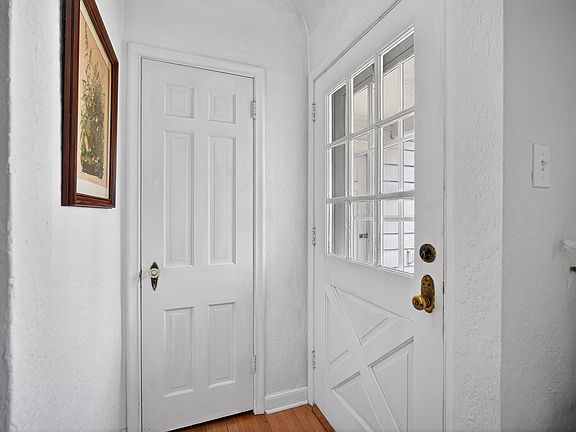 3rd image of 2824 35th St