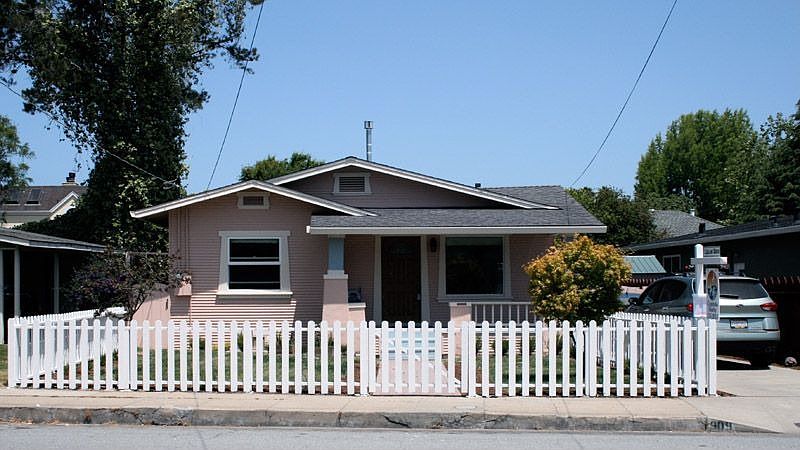 909 Broadway Santa Cruz CA 95062 Zillow