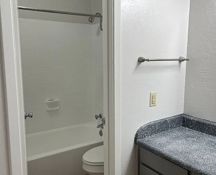 Juniper Springs Apartments — Photo 71