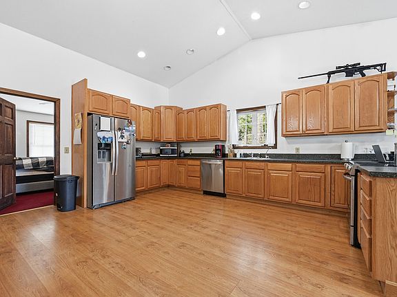 5th image of 270 Mayall Road