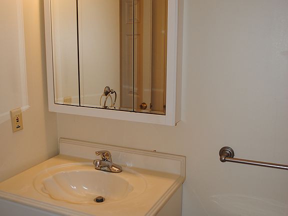 4th image of 3412 Osage Ave