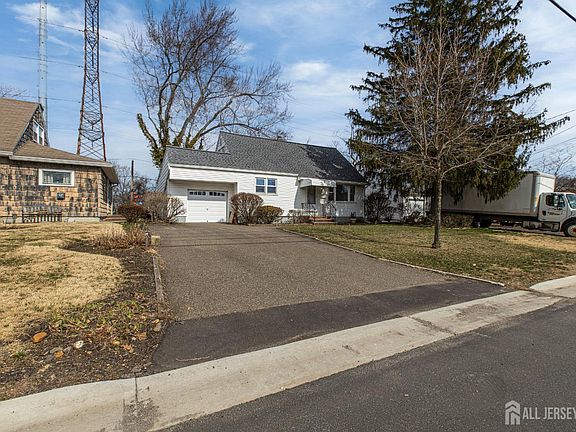 2nd image of 12 N Pennington Rd