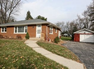 920 Meadowlawn Ave, Downers Grove, IL 60516