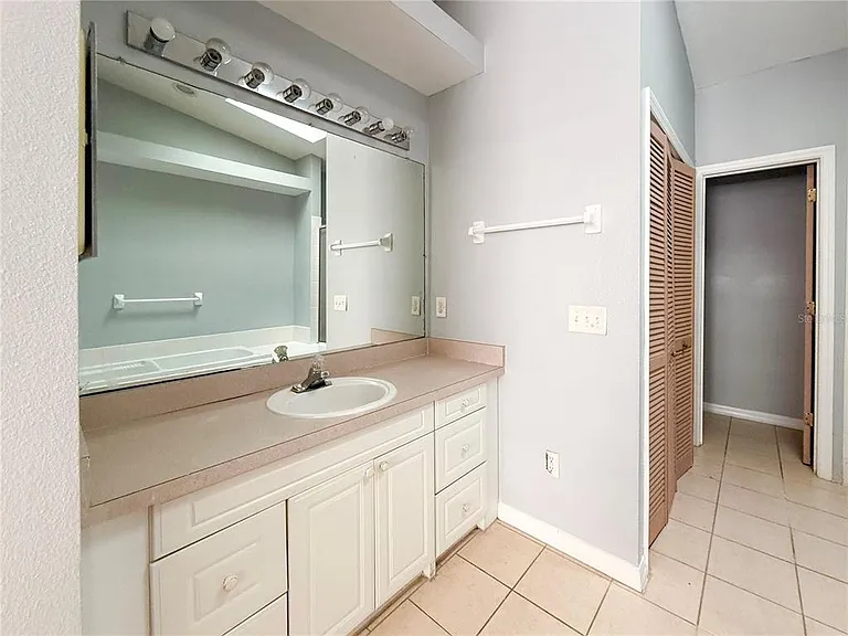 515 Orchid Dr #A — Photo 9