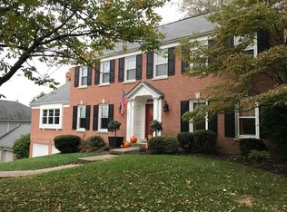 792 Foresthill Dr, Crescent Springs, KY 41017