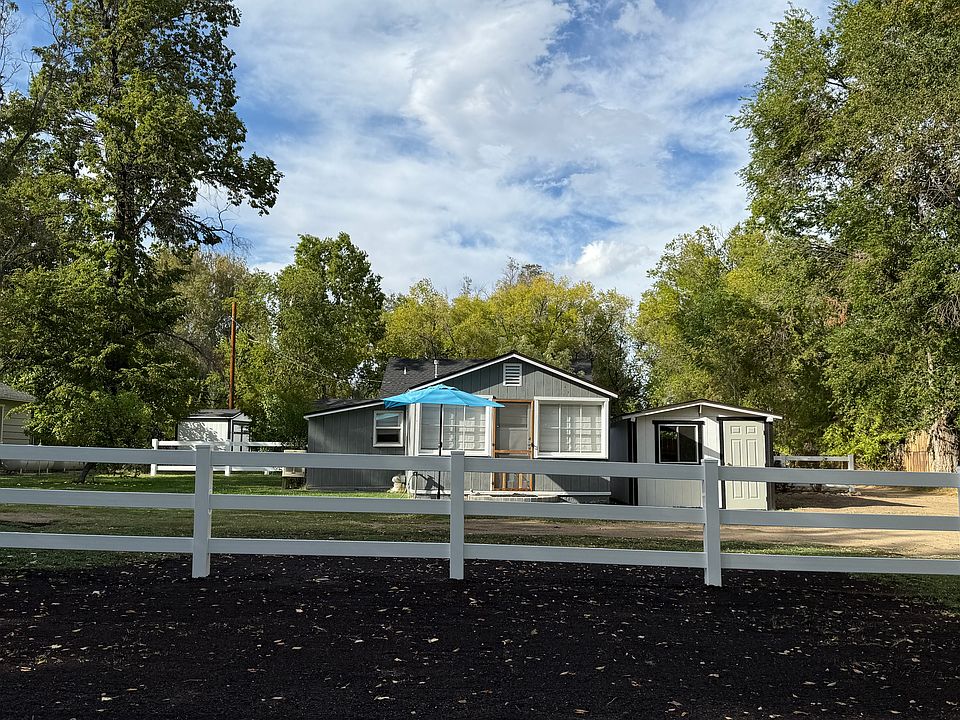 1st image of 360 McLaren Ln