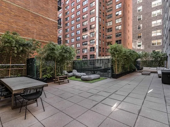 501 East 79th Street image 23 of 24