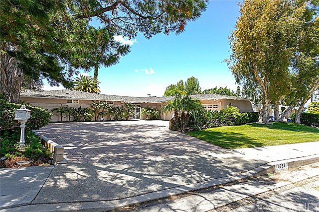 1st image of 4793 Del Moreno Dr
