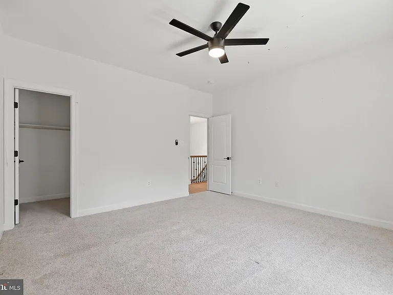 301 Kingdom Dr — Photo 83