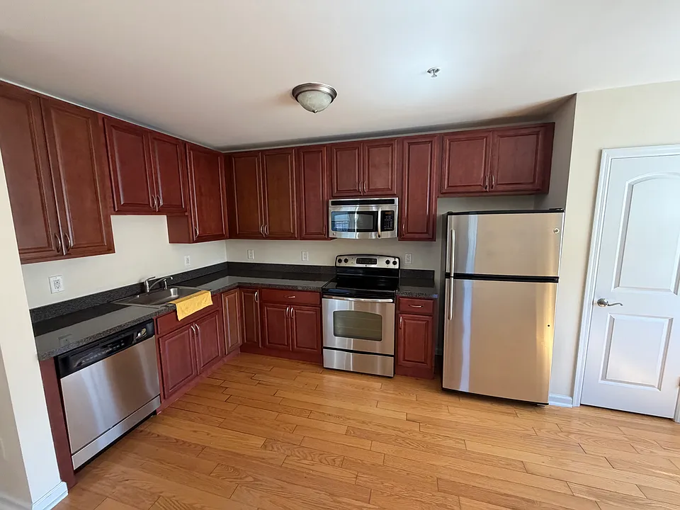438 Palisade Ave #1