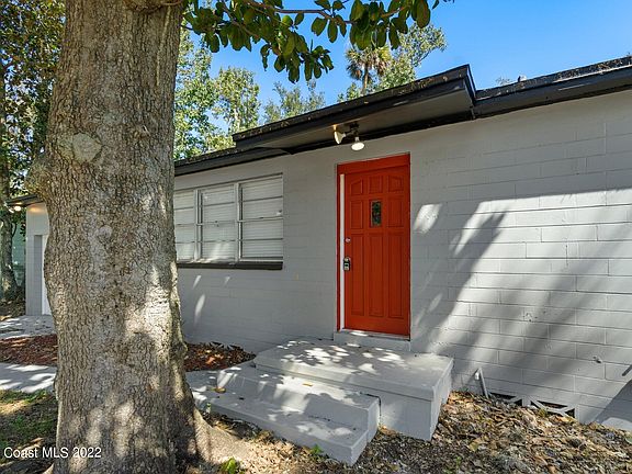 4th image of 145 Maplewood Dr