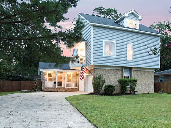 3rd image of 125 Limehouse Dr