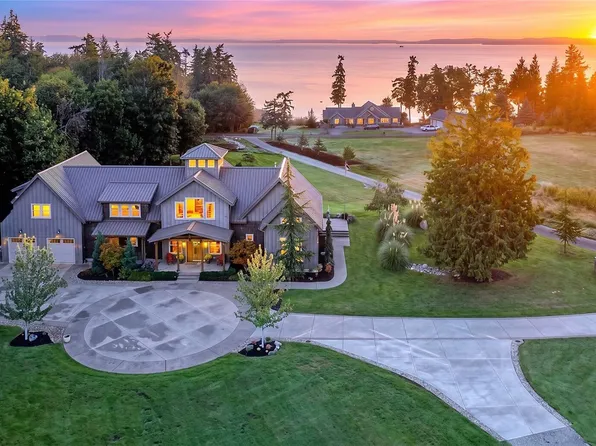 418 Tillicum Way, Camano Island, WA 98282
