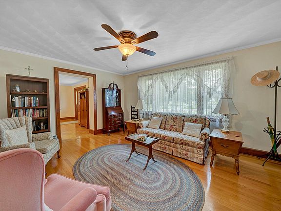 5th image of 1709 Mayfield Dr