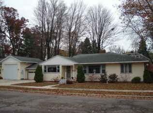 421 E Stevens Ave, Shawano, WI 54166