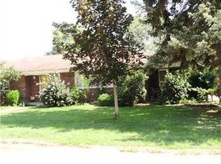 539 Regent St, Houston, PA