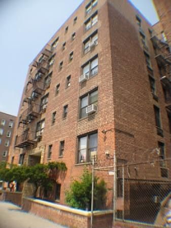 1st image of 14345 Sanford Ave APT 402