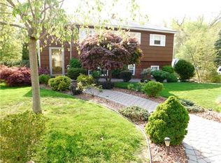 51 Brookwood Rd, Spotswood, NJ 08884