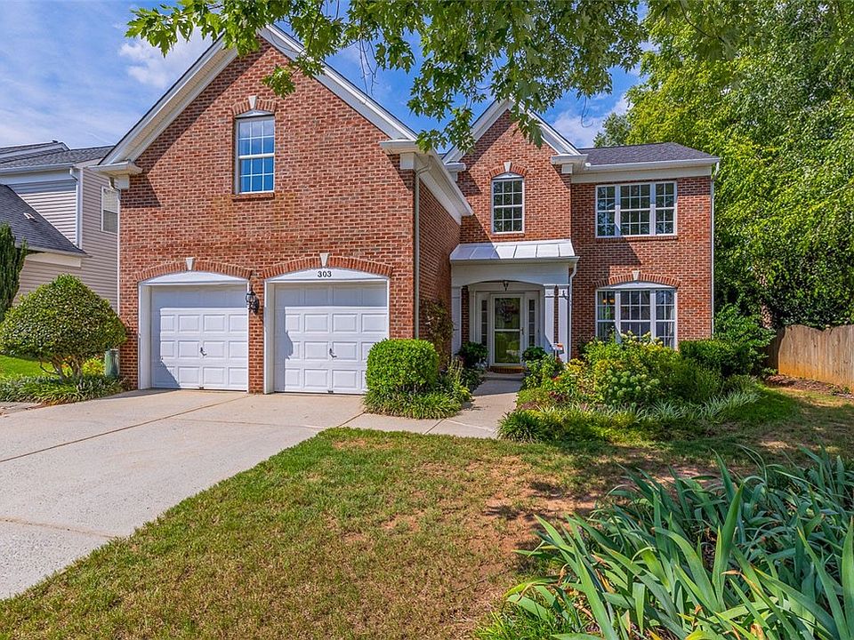 1st image of 303 Collingsworth Ln
