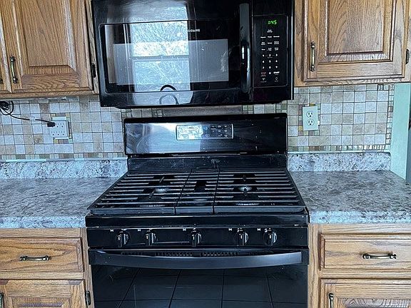 5th image of 3212 Kennedy Way