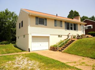 2323 41st St NE, Canton, OH
