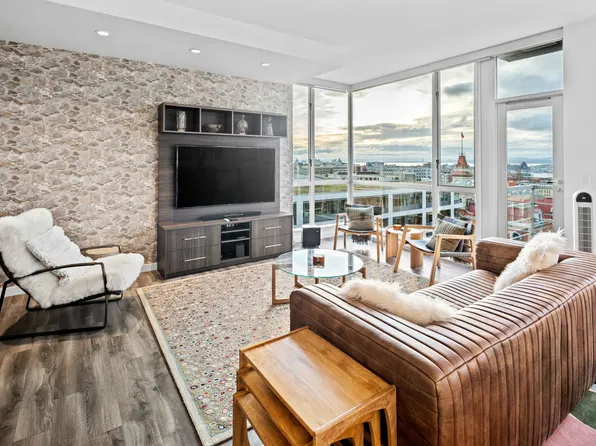 732 Cormorant St, Victoria, BC V8W 4A5