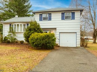 4 Herbert Pl, West Caldwell Twp., NJ 07006