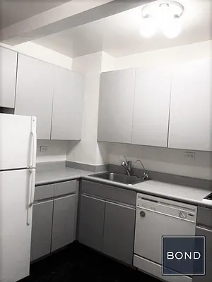 Rented by Bond New York | media 5