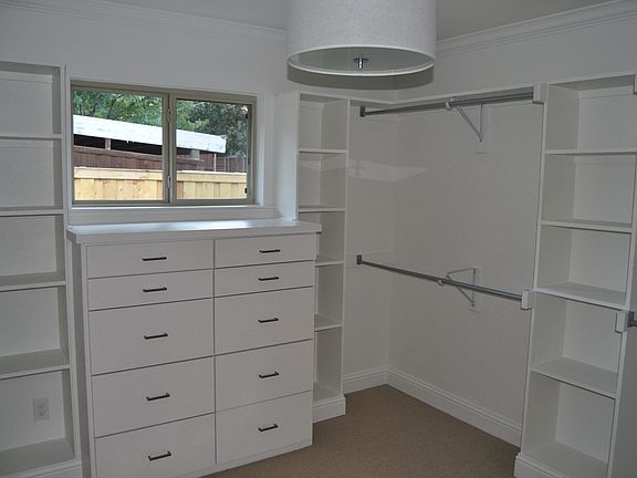 5th image of 4108 Echo Glen Dr