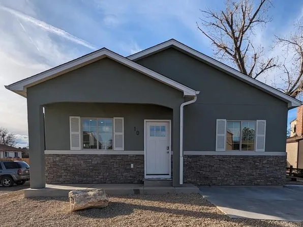 10 Heatherwood Ln, Pueblo, CO 81008