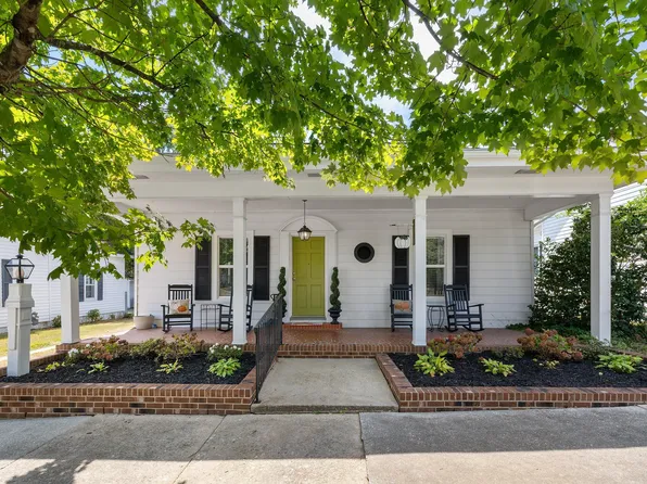 303 W Parrish Dr, Benson, NC 27504