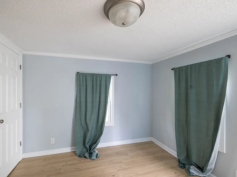 1022 Wood St — Photo 8