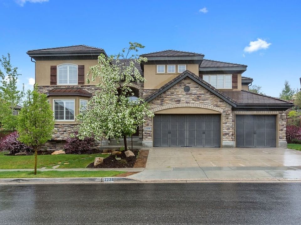 1st image of 2226 W Whisper Wood Dr
