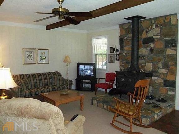 3rd image of 2805 Hillside Dr