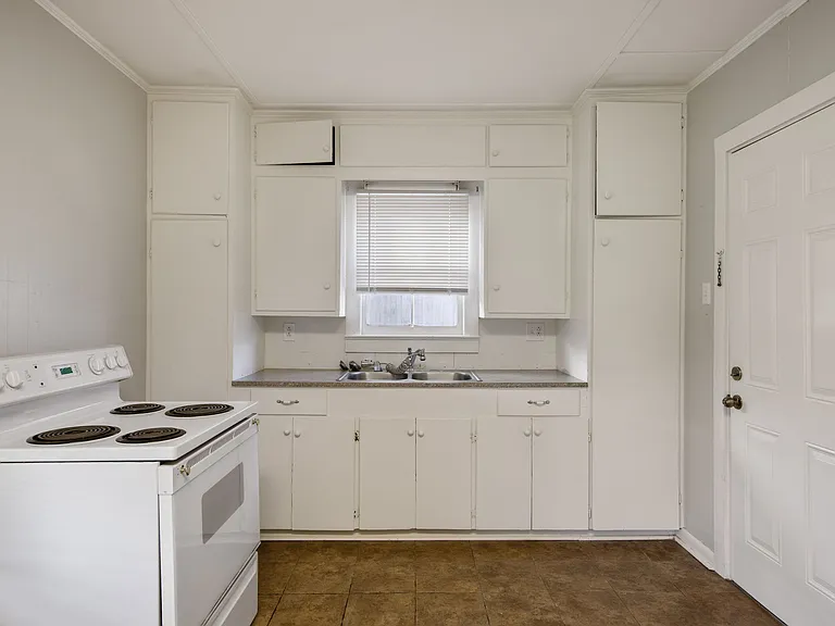 218 Jackson St #A — Photo 8